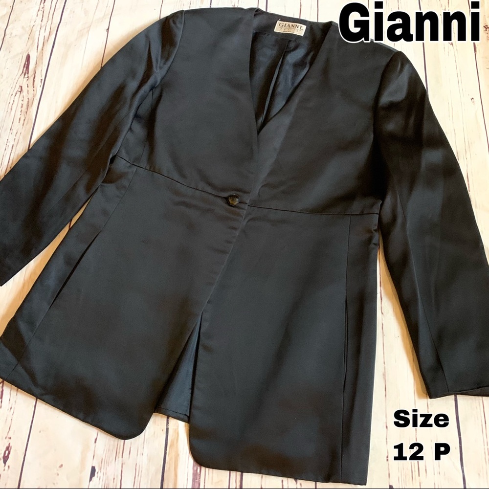 Gianni size 12P 12 petite black silky blazer